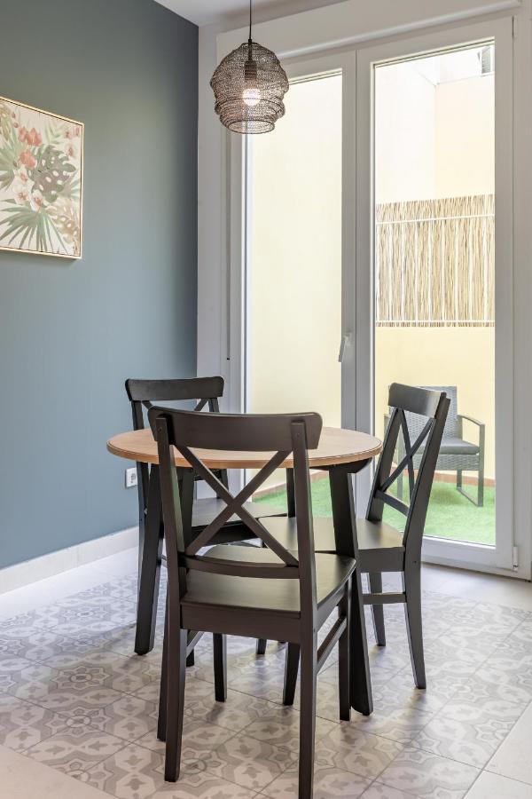 Chic & Comfortable Apartment, Private Terrace Valencia Bagian luar foto