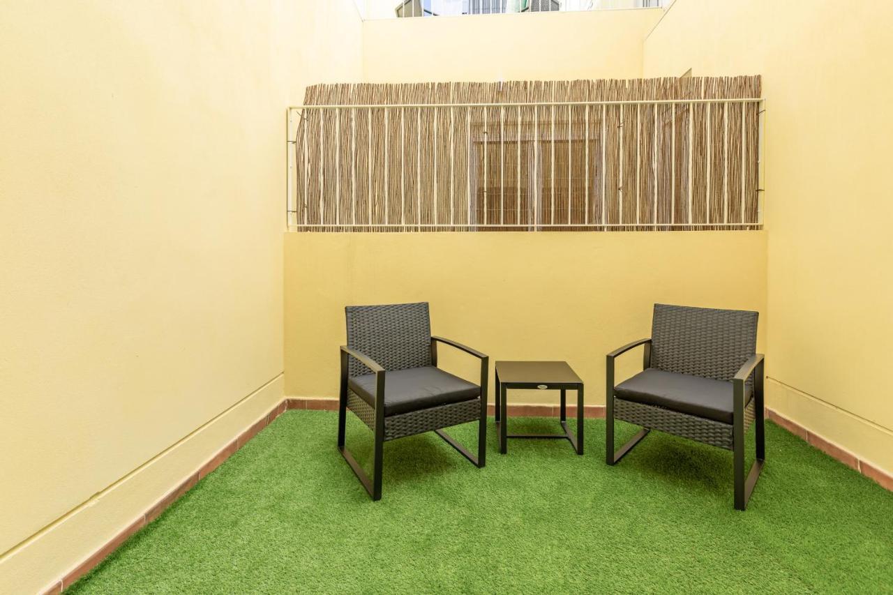 Chic & Comfortable Apartment, Private Terrace Valencia Bagian luar foto