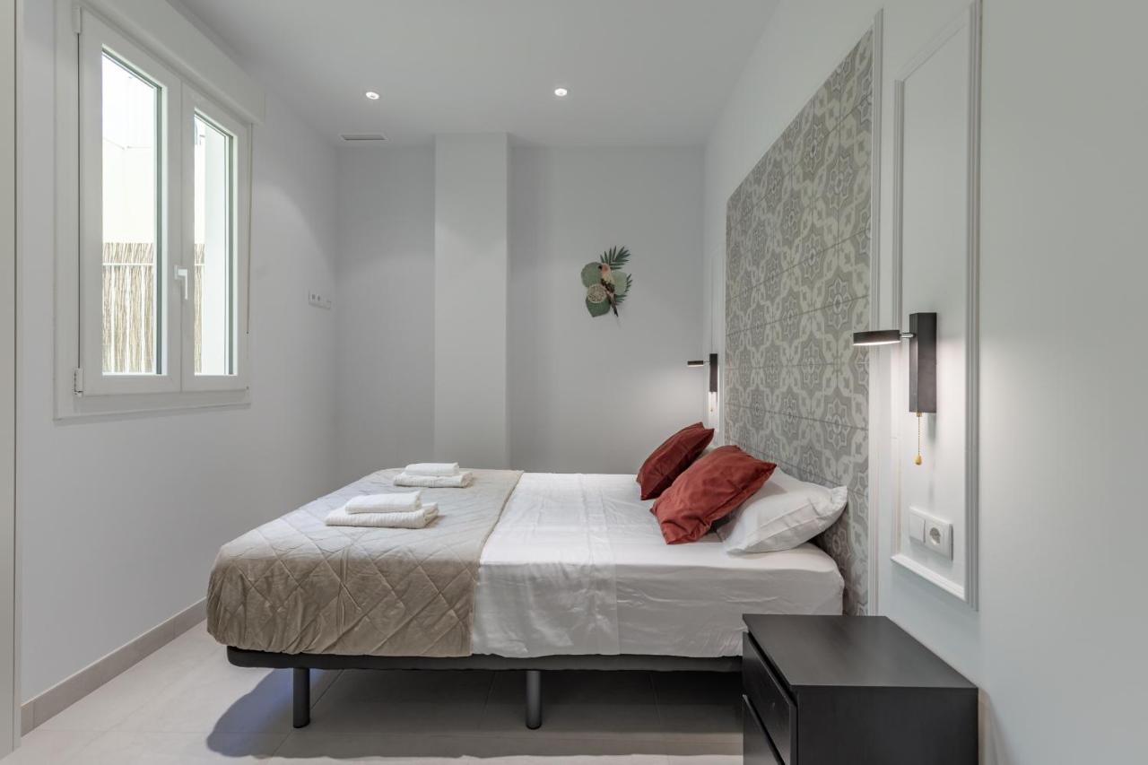 Chic & Comfortable Apartment, Private Terrace Valencia Bagian luar foto