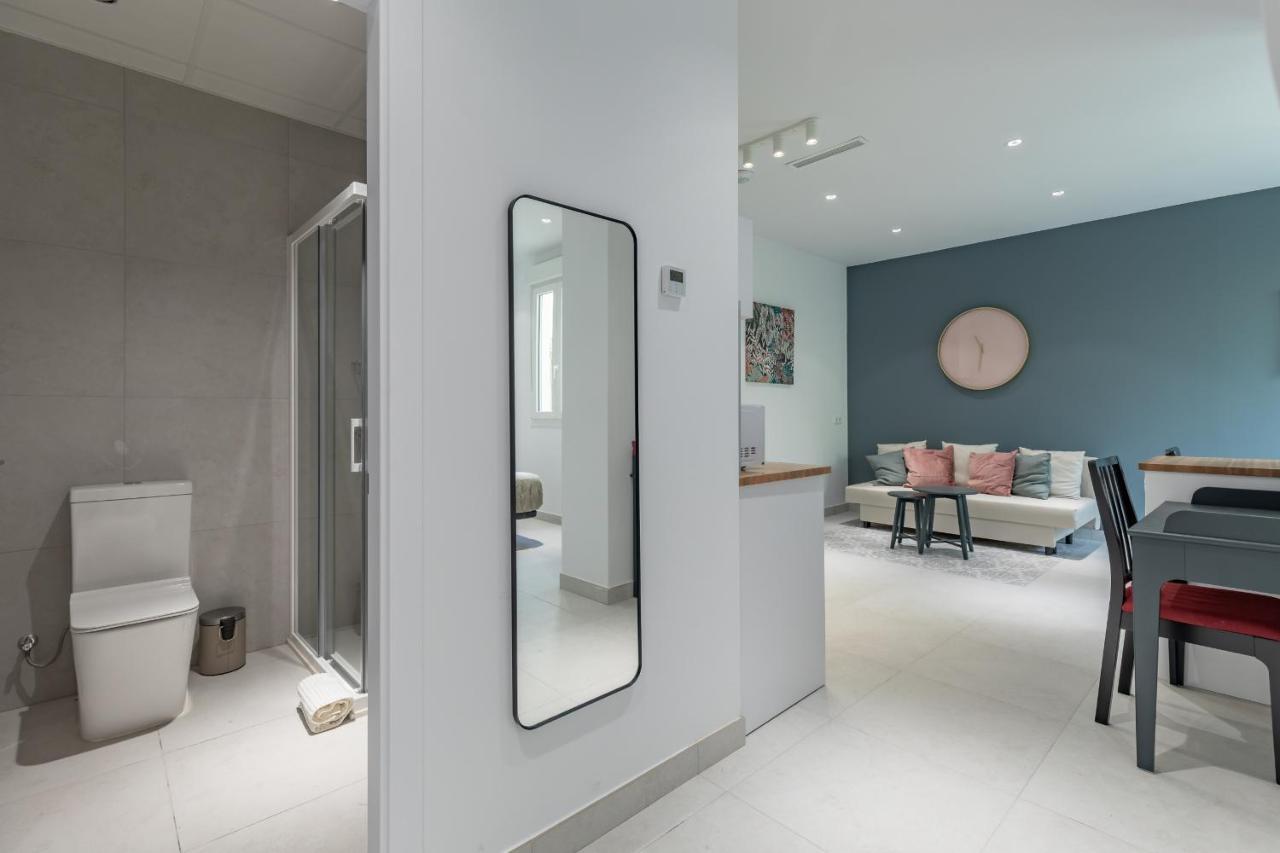Chic & Comfortable Apartment, Private Terrace Valencia Bagian luar foto