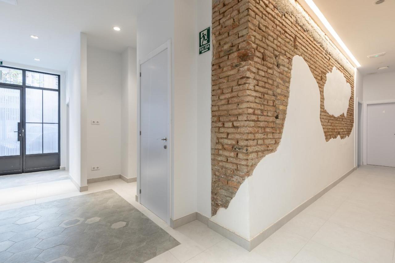 Chic & Comfortable Apartment, Private Terrace Valencia Bagian luar foto